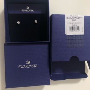 Swarovski dual crystal and pearl earrings.